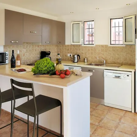 Residence Marina Serena Vakantiehuis